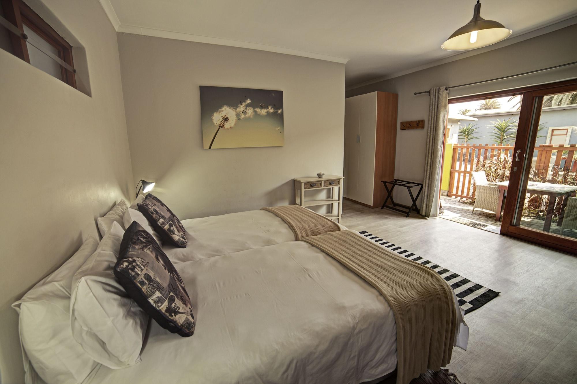 Organic Stay Guesthouse Свакопмунд Екстер'єр фото