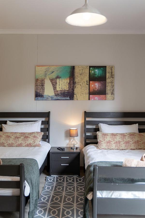Organic Stay Guesthouse Свакопмунд Екстер'єр фото