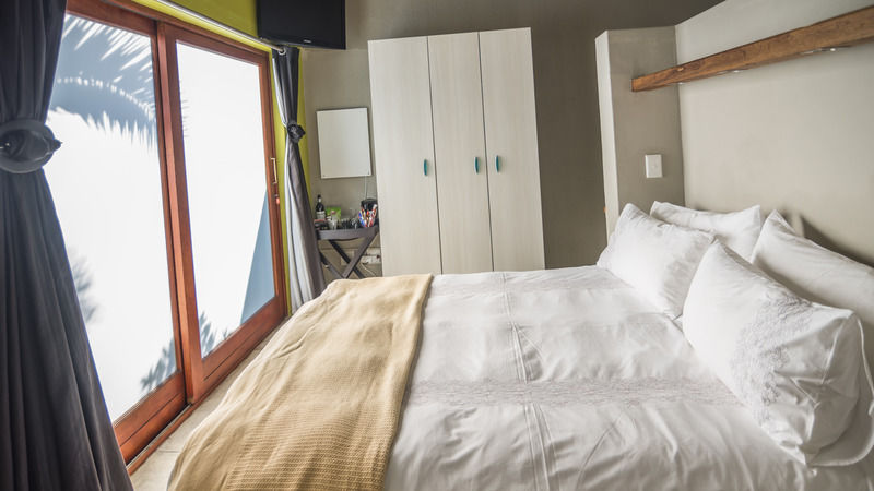 Organic Stay Guesthouse Свакопмунд Екстер'єр фото