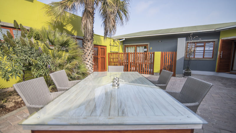 Organic Stay Guesthouse Свакопмунд Екстер'єр фото
